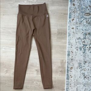 Brown High-Waisted Scrunch Leggings